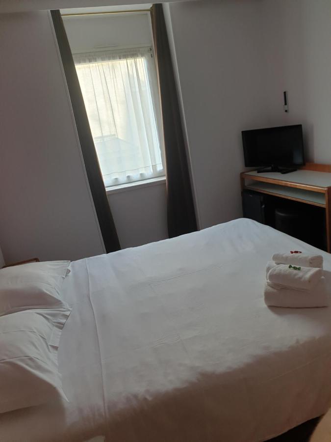 Hotel Hermance Bellegarde-sur-Valserine Esterno foto
