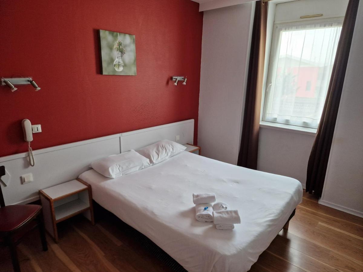 Hotel Hermance Bellegarde-sur-Valserine Esterno foto